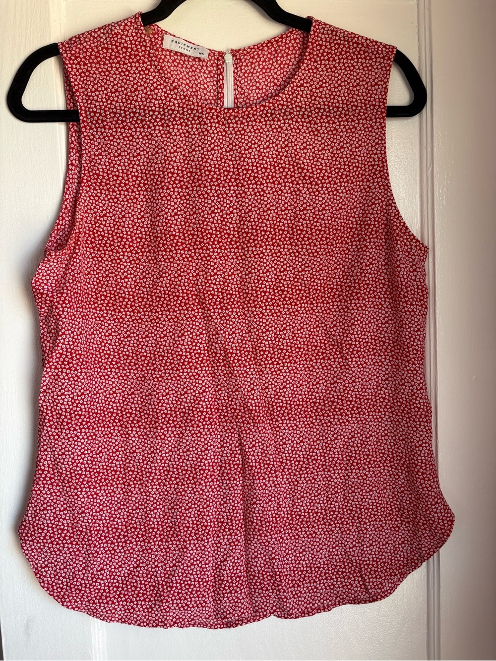 Equipment Femme Medium Red White Ditsy Floral Sleeveless 100% Silk Blouse Top